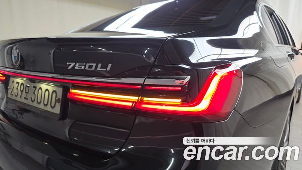 BMW 7 Series 2020, фото 8