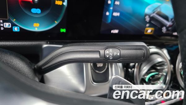 Mercedes-Benz EQB 2023, фото 9