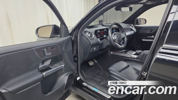 Mercedes-Benz EQB 2023, фото 10