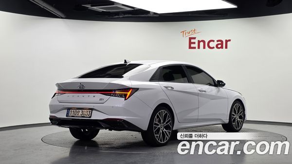Hyundai Elantra 2023, фото 2