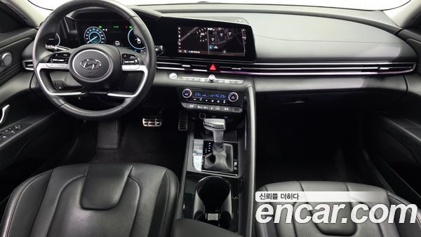 Hyundai Elantra 2023, фото 10