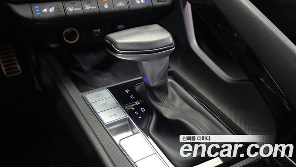 Hyundai Elantra 2023, фото 12