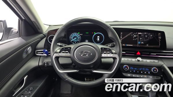 Hyundai Elantra 2023, фото 19
