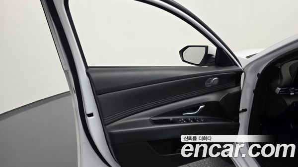Hyundai Elantra 2023, фото 14