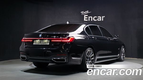 BMW 7 Series 2020, фото 2