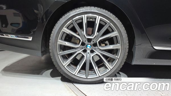 BMW 7 Series 2020, фото 5