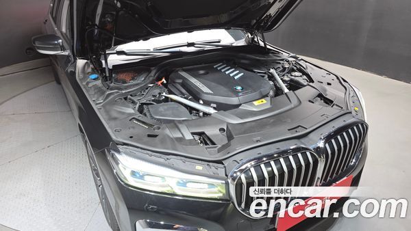 BMW 7 Series 2020, фото 6
