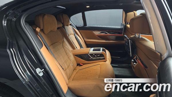 BMW 7 Series 2020, фото 17