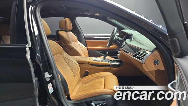BMW 7 Series 2020, фото 16