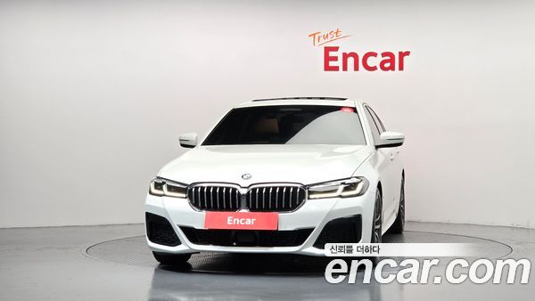 BMW 5 Series 2023, фото 3