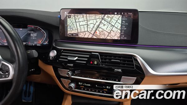 BMW 5 Series 2023, фото 13