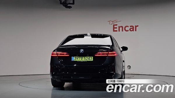 BMW i5 2025, фото 3