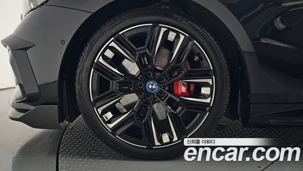 BMW i5 2025, фото 4