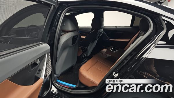 BMW i5 2025, фото 15