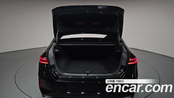 BMW i5 2025, фото 35