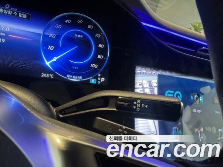 Mercedes-Benz EQE 2025, фото 9