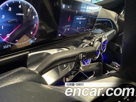 Mercedes-Benz GLB 2025, фото 9