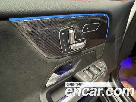 Mercedes-Benz GLB 2025, фото 11