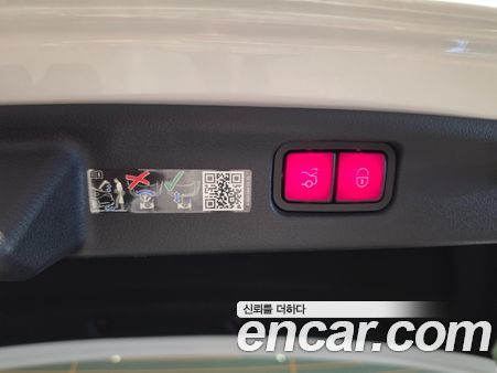 Mercedes-Benz C-Class 2024, фото 14