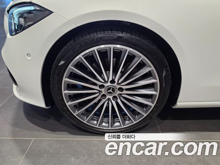 Mercedes-Benz C-Class 2025, фото 5