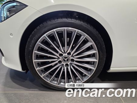 Mercedes-Benz C-Class 2025, фото 5
