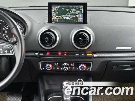Audi A3 2020, фото 14