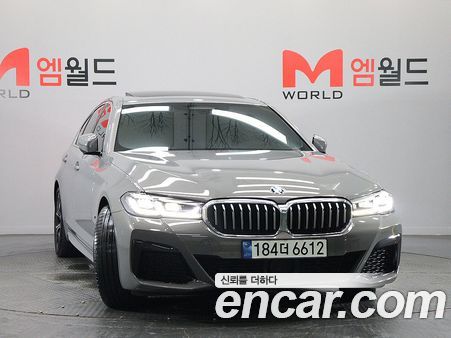 BMW 5 Series 2022, фото 2