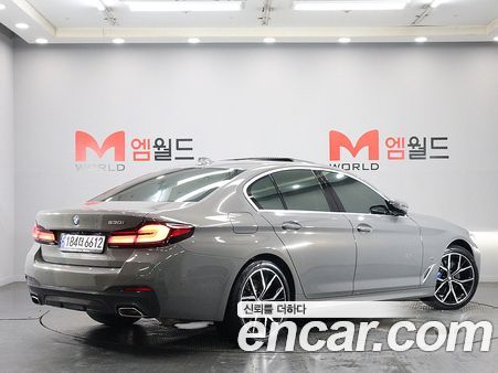 BMW 5 Series 2022, фото 3