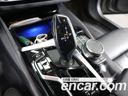 BMW 5 Series 2022, фото 9