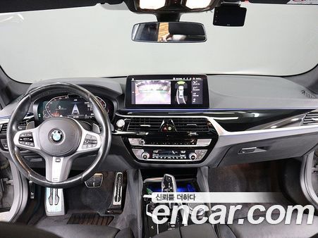 BMW 5 Series 2022, фото 11