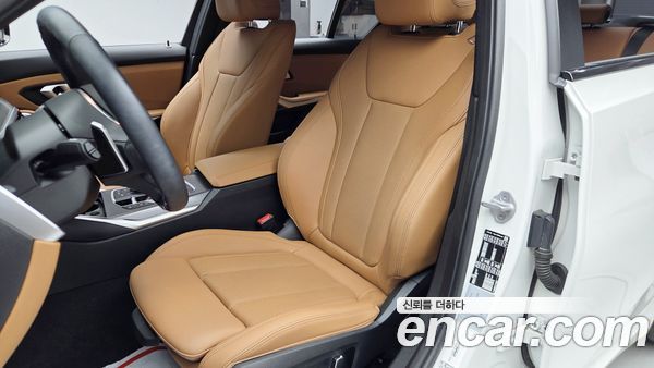 BMW 3 Series 2024, фото 6