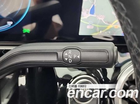Mercedes-Benz EQA 2022, фото 8