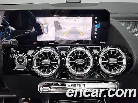 Mercedes-Benz EQA 2022, фото 10