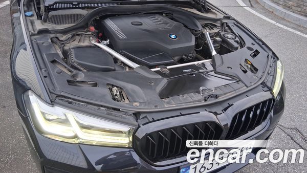 BMW 5 Series 2023, фото 6
