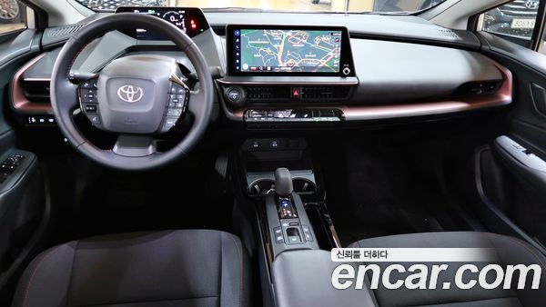 Toyota Prius 2024, фото 8