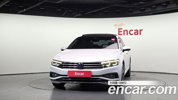Volkswagen Passat 2021, фото 3