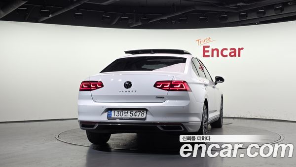 Volkswagen Passat 2021, фото 4