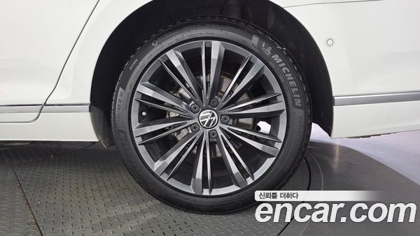 Volkswagen Passat 2021, фото 7