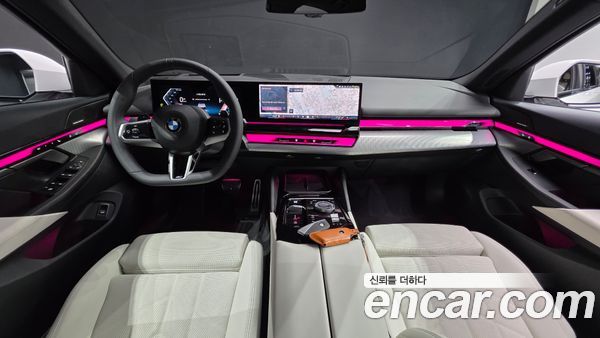 BMW 5 Series 2025, фото 10