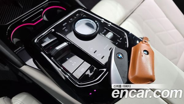 BMW 5 Series 2025, фото 12