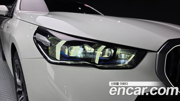 BMW 5 Series 2025, фото 8