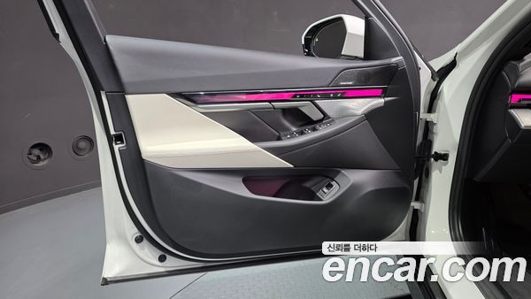 BMW 5 Series 2025, фото 14