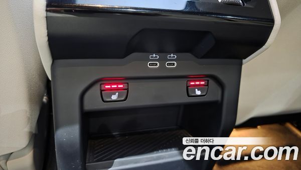 BMW 5 Series 2025, фото 27