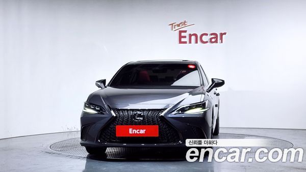 Lexus ES 2023, фото 3