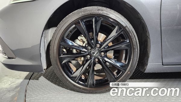 Lexus ES 2023, фото 5