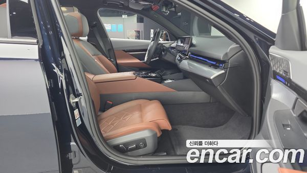 BMW 5 Series 2024, фото 15