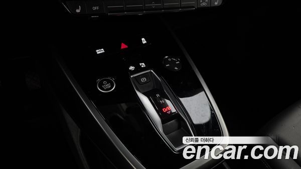 Audi Q4 e-tron 2022, фото 12