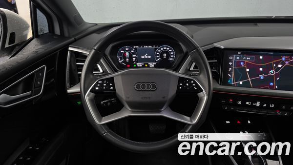 Audi Q4 e-tron 2022, фото 19