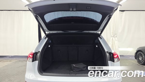 Audi Q4 e-tron 2022, фото 26