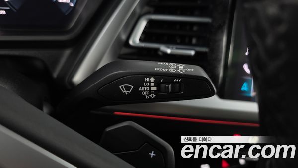 Audi Q4 e-tron 2022, фото 30